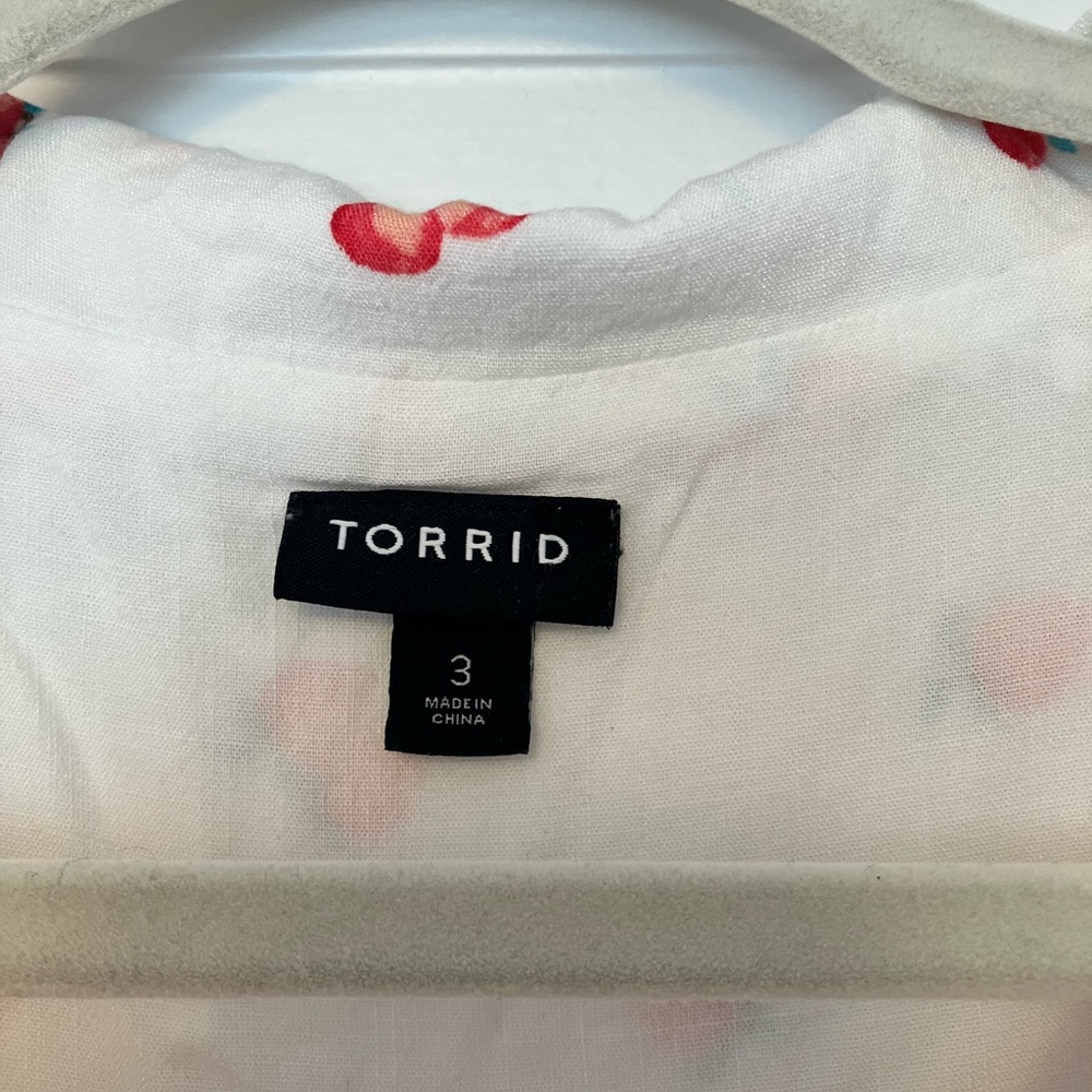 Torrid White Button-Down Peach Top 🍑 - Picture 5 of 8